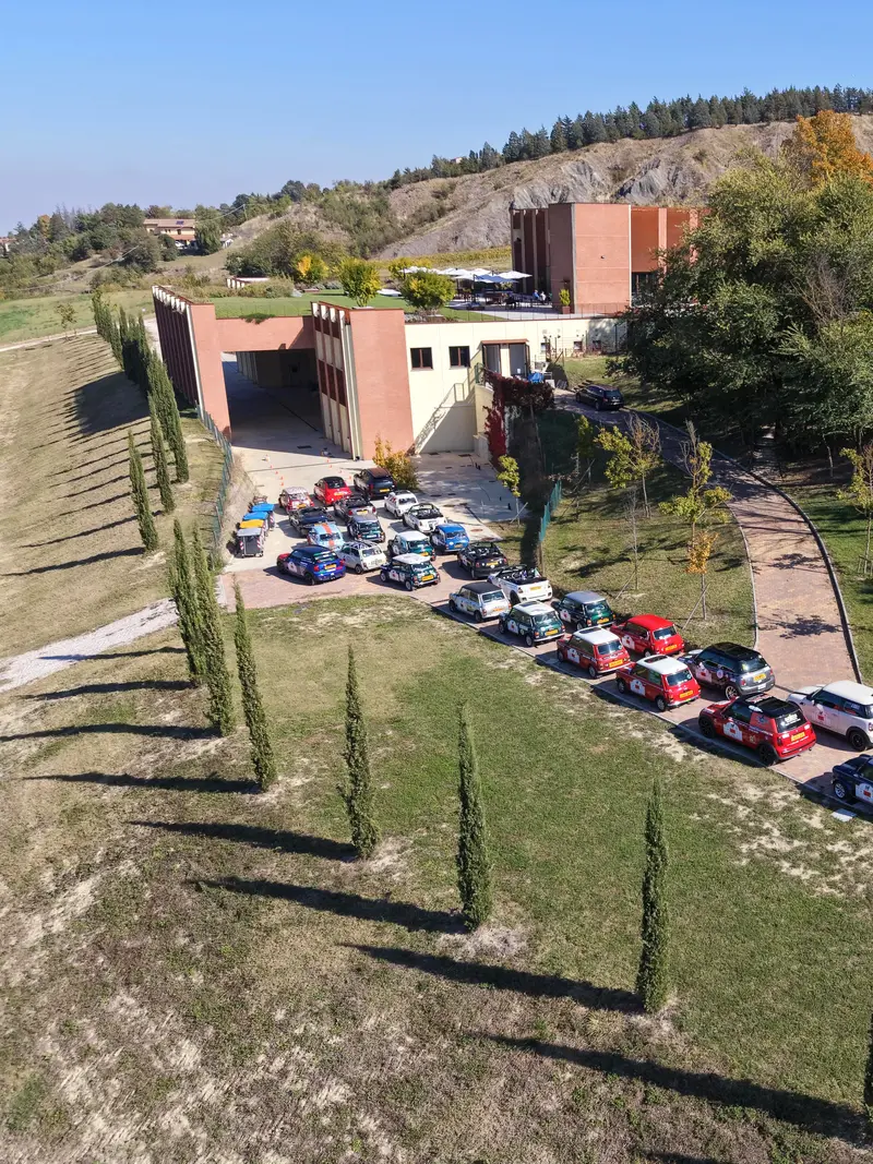 60de9d97-483c-4c7d-b43b-c5a36f2fa404